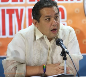 Proposed law on savings tantamount to ‘castrating’ Congress -- Romualdez •	August 3, 2014 •	Written by Ryan Ponce Pacpaco •	Published in Top Stories HOUSE independent minority bloc leader and Leyte Rep. Ferdinand Martin Romualdez warned yesterday that the passage of a proposed law declaring the unreleased and unobligated funds as savings in the national budget on a quarterly basis is tantamount to “castrating” Congress power of the purse.      Romualdez, a lawyer, said the approval of the measure into law would allow Malacañang to “seize” Congress power to appropriate funds.      “Do we want a mockery of the annual national budget? That is a clear case of castrating Congress power of the purse as laid down in the Constitution,” Romualdez, president of the Philippine Constitution Association (Philconsa), pointed out in an interview.      Abakada party-list Rep. Jonathan de la Cruz agreed with the observations aired by Romualdez.      “On the latest moves to skirt the Supreme Court ruling, we should just follow the decision on savings that are clearly defined us absurd if these are declared savings quarterly or even every semester. Doing so can only mean that the Executive prepared a very bad budget and worse is treating Congress not as an equal but as an adjunct or a foot stool it can just step in or set aside. That is very bad,” de la Cruz stressed.      Romualdez warned of the dangers of the proposal of the administration to have savings declared every quarter or even the middle of the year, explaining this would allow the government to use savings to fund new projects and programs not even mentioned in the national budget deliberated in Congress.      “The early declaration of savings would not only affect or derail approved and studied projects it was taken from, but also would obviate the need for Malacañang to come to Congress and seek its permission for new or supplemental budget,” Romualdez explained on the proposal making a new definition for savings from the national budget.      The Leyte lawmaker pointed out Congress should not surrender its power of the purse where Malacañang is seeking the approval of lawmakers for its annual spending and other appropriations as a matter of checks and balances in government.      The Supreme Court (SC) assailed the practice of declaring savings before the end of the year and was one of the acts under the Disbursement Acceleration Program (DAP) that it declared unconstitutional because it violated the definition of savings in past appropriation acts.      Romualdez said Congress must took note of the SC order which declared unconstitutional the withdrawal of unobligated allotment from implementing agencies and declaration of withdrawn allotments and unreleased appropriations as savings prior to end of fiscal year; cross-border transfers of savings of Executive to augment appropriations of other offices outside of the Executive and funding of projects, activities and programs not covered by any appropriation in General Appropriations Act (GAA). 